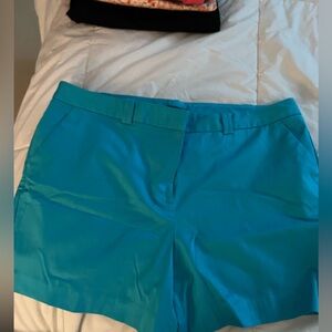 Worthington modern fit shorts size 16